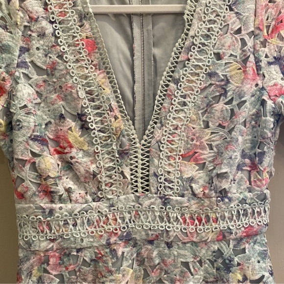 Just Me Floral Lace Dress - Picture 2 of 7